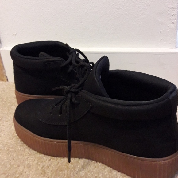 WOMEN'S Black Shoes Size 9 - Picture 3 of 8